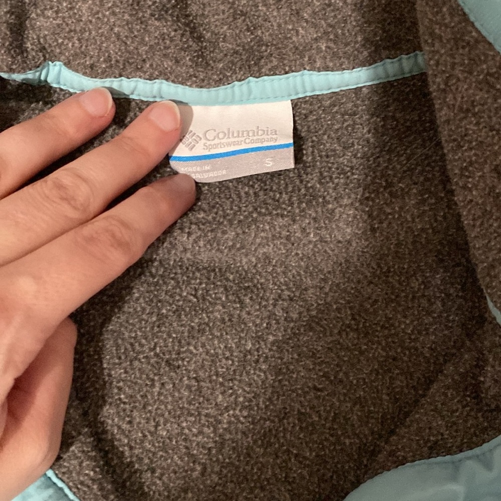 Columbia, Size Small - Picture 3 of 4